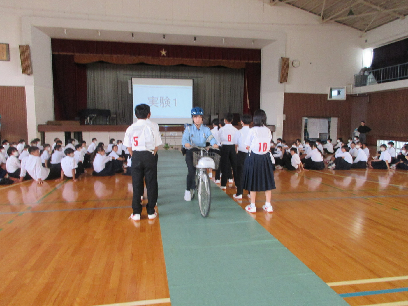 静岡県内の重大事故発生に伴い 登校時の自転車指導を実施しました